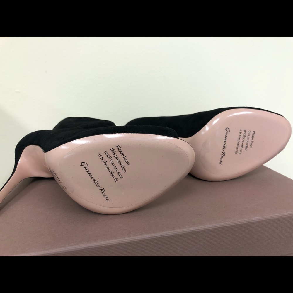 Gianvito Rossi Blk Suede Peep Toe “Vamp” Heel Sz38